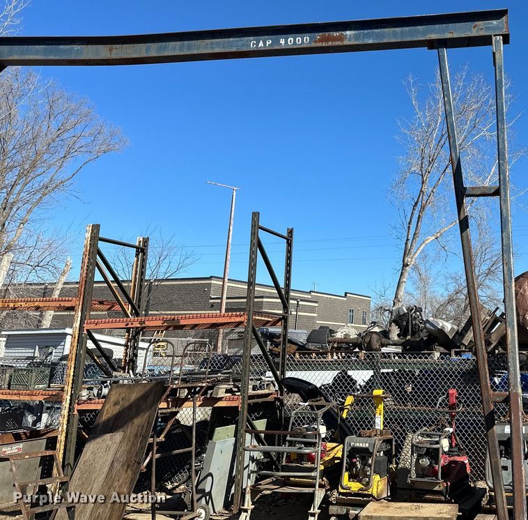 image for item DQ0735 A-frame hoist