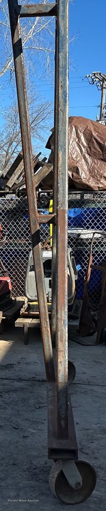 image for item DQ0735 A-frame hoist