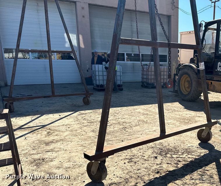 image for item DQ0735 A-frame hoist