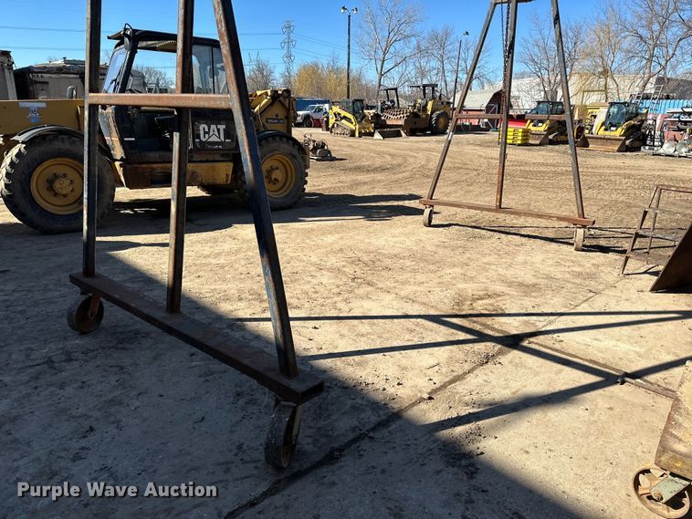 image for item DQ0735 A-frame hoist