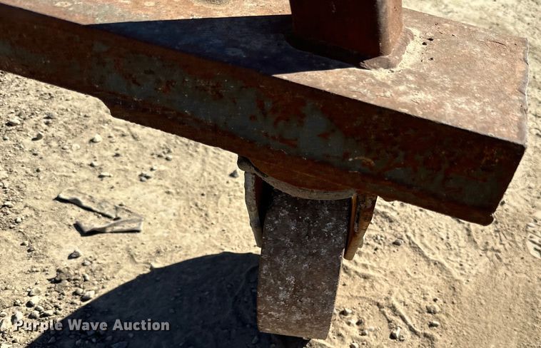 image for item DQ0735 A-frame hoist