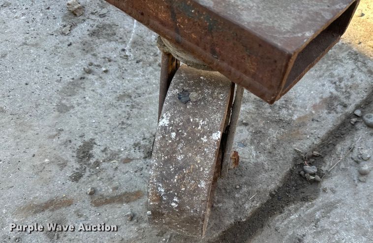 image for item DQ0735 A-frame hoist