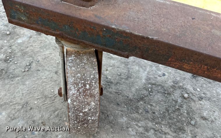 image for item DQ0735 A-frame hoist