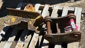 image for item DQ0736 (2) quick couplers 