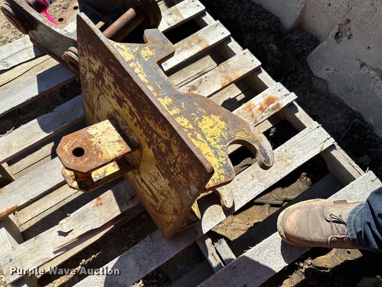 image for item DQ0736 (2) quick couplers 