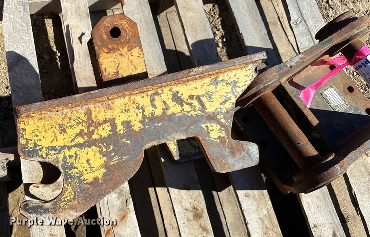 image for item DQ0736 (2) quick couplers 