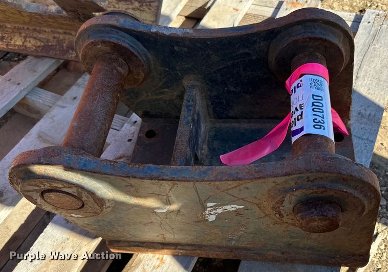 image for item DQ0736 (2) quick couplers 