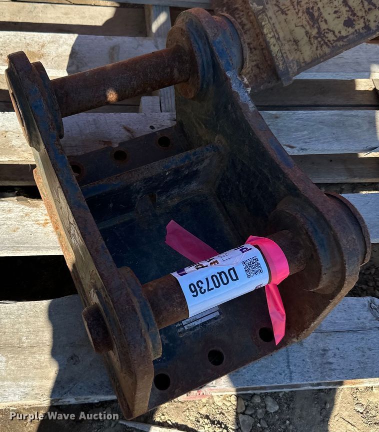 image for item DQ0736 (2) quick couplers 