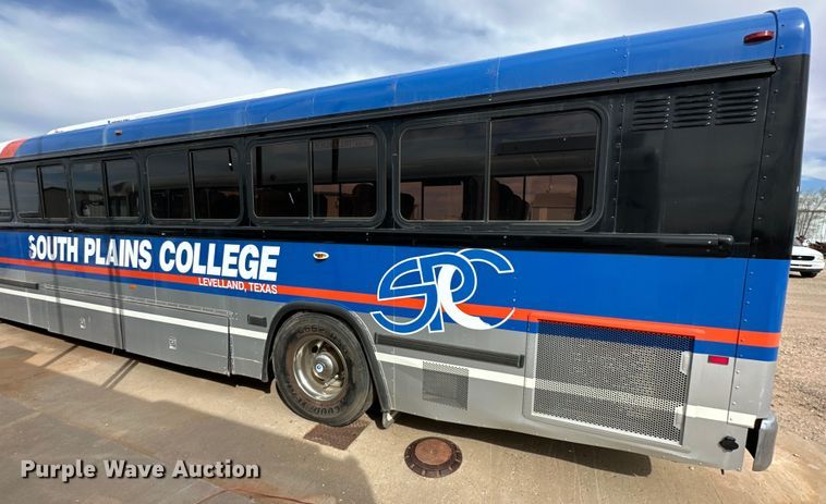 image for item DG4284 2003 Blue Bird coach bus