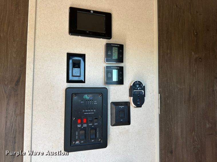 image for item DG4328 2019 Forrest River  Wildwood Heritage Glen LTZ camper