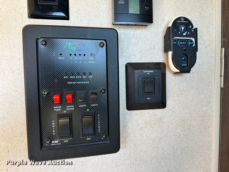 image for item DG4328 2019 Forrest River  Wildwood Heritage Glen LTZ camper