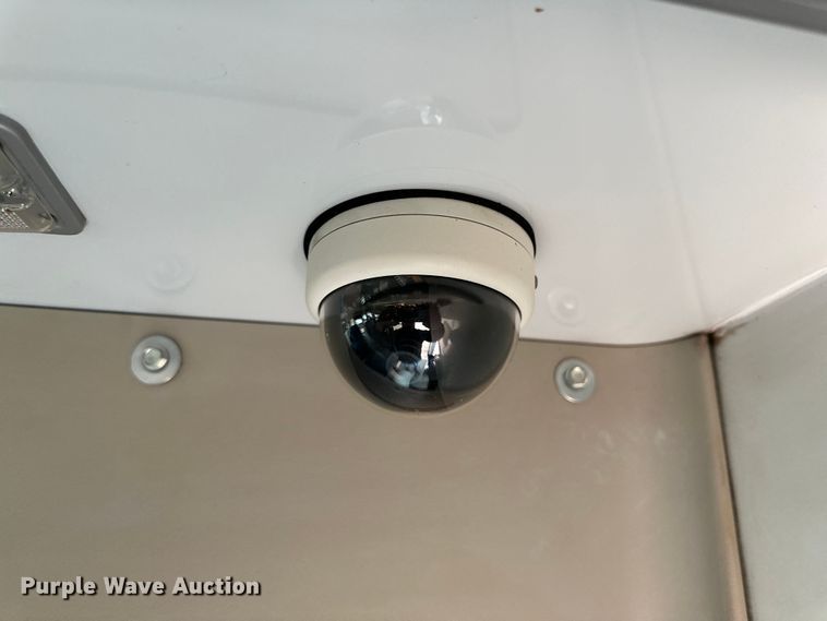 image for item DG4344 2006 Ford E450 shuttle bus