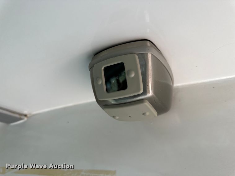 image for item DG4344 2006 Ford E450 shuttle bus