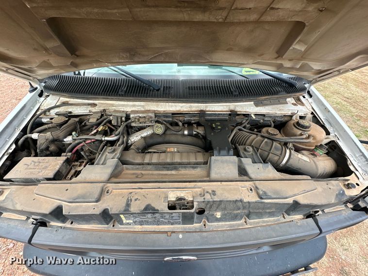 image for item DG4344 2006 Ford E450 shuttle bus