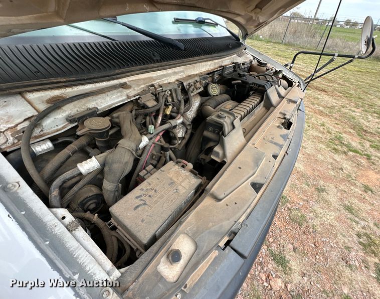 image for item DG4344 2006 Ford E450 shuttle bus