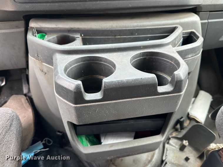 image for item DG4345 2009 Ford  E450 shuttle bus