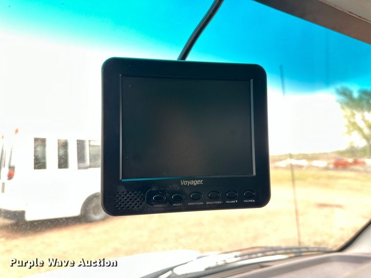 image for item DG4345 2009 Ford  E450 shuttle bus