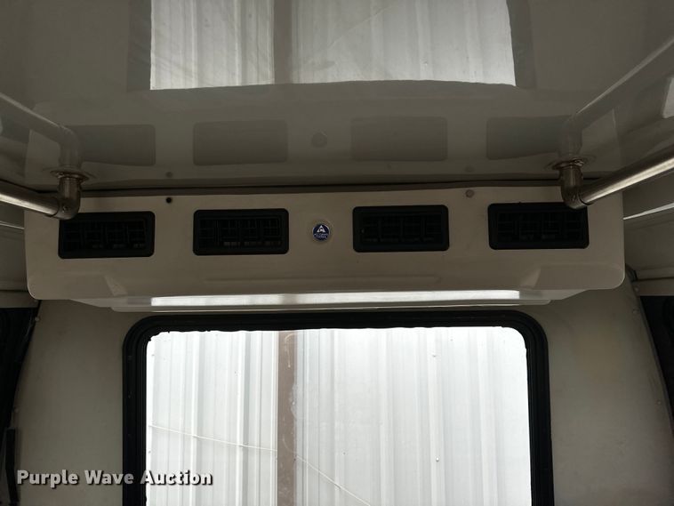 image for item DG4345 2009 Ford  E450 shuttle bus