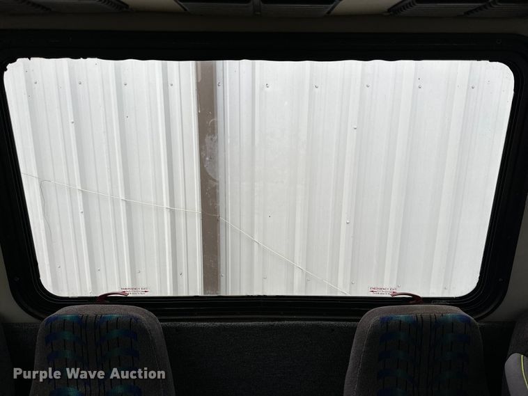 image for item DG4345 2009 Ford  E450 shuttle bus