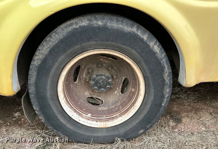 image for item DG4345 2009 Ford  E450 shuttle bus