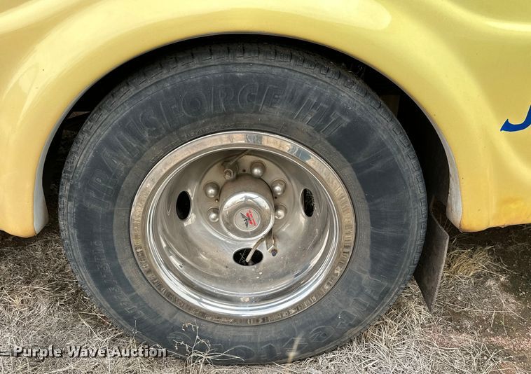 image for item DG4345 2009 Ford  E450 shuttle bus