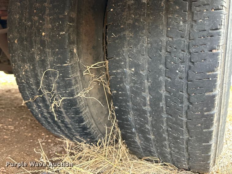 image for item DG4345 2009 Ford  E450 shuttle bus