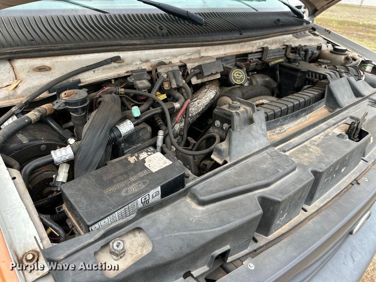 image for item DG4347 2007 Ford E450 shuttle bus