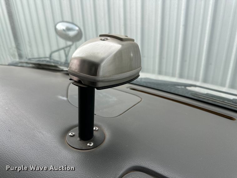 image for item DG4348 2006 Ford E450 shuttle bus