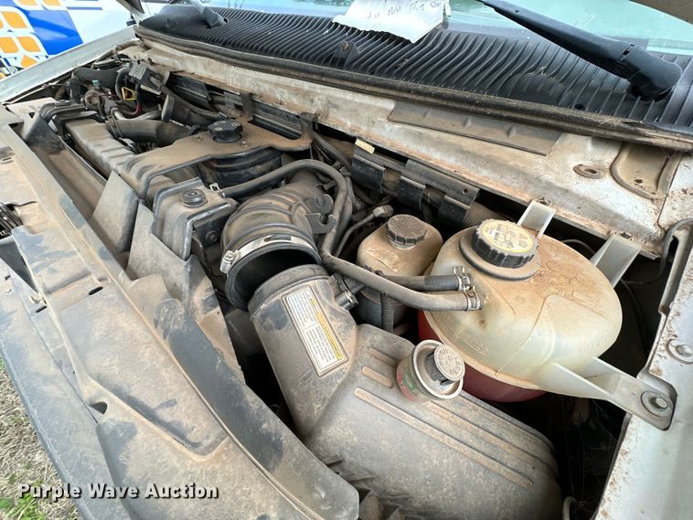 image for item DG4348 2006 Ford E450 shuttle bus