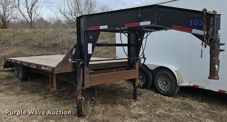image for item DM1579 2007 Starlite 8625D0VETAGN equipment trailer