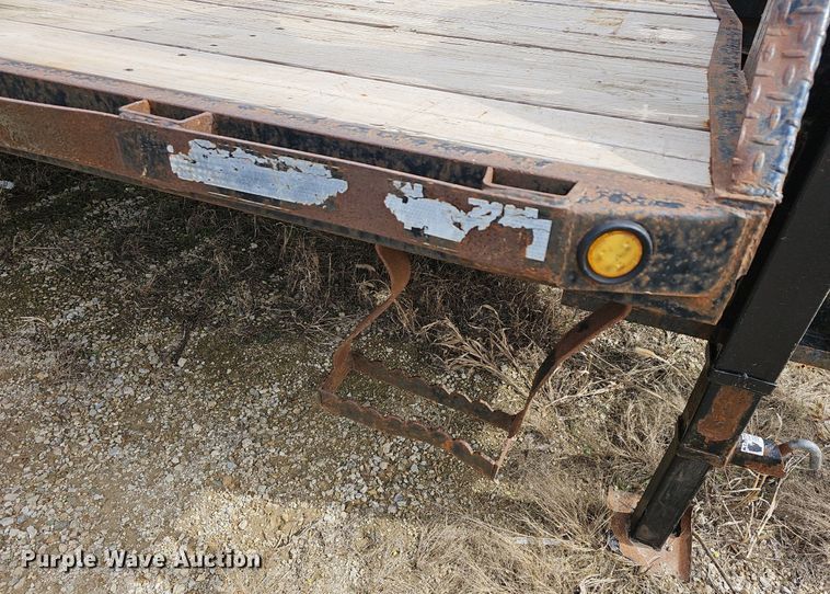 image for item DM1579 2007 Starlite 8625D0VETAGN equipment trailer