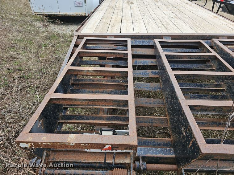 image for item DM1579 2007 Starlite 8625D0VETAGN equipment trailer