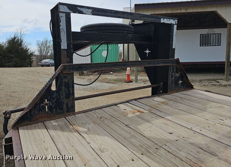 image for item DM1579 2007 Starlite 8625D0VETAGN equipment trailer