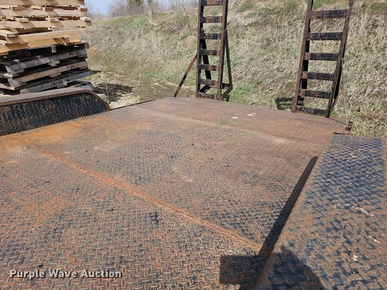 image for item DM1600 2003 Target equipment trailer