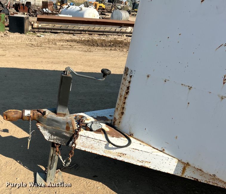 image for item DO1033 2002 W-W Trailers enclosed cargo trailer