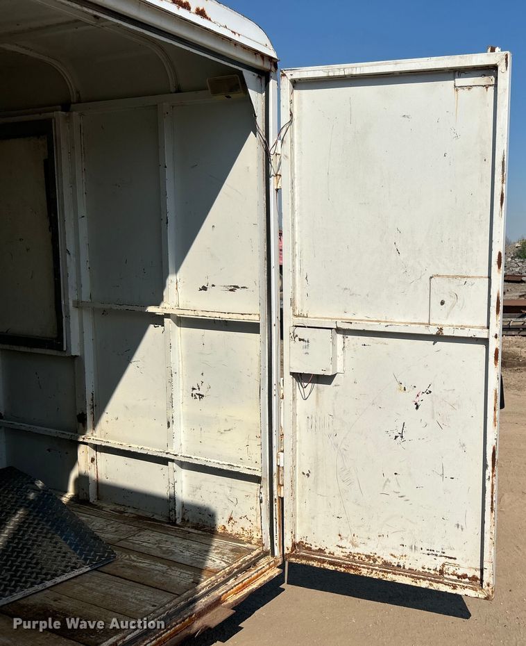 image for item DO1033 2002 W-W Trailers enclosed cargo trailer