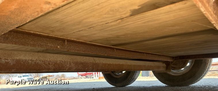 image for item DO1033 2002 W-W Trailers enclosed cargo trailer