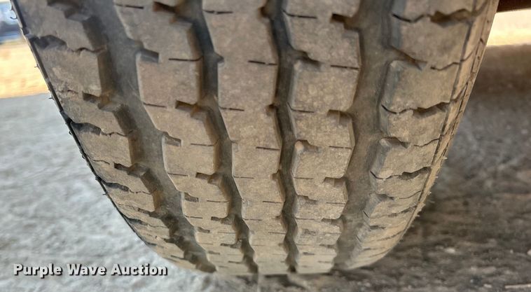 image for item DO1033 2002 W-W Trailers enclosed cargo trailer