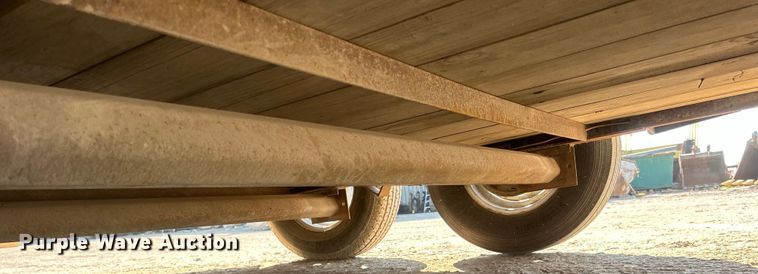 image for item DO1033 2002 W-W Trailers enclosed cargo trailer