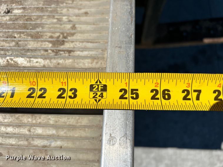 image for item DO1049 2016 Peterbilt  330 box truck