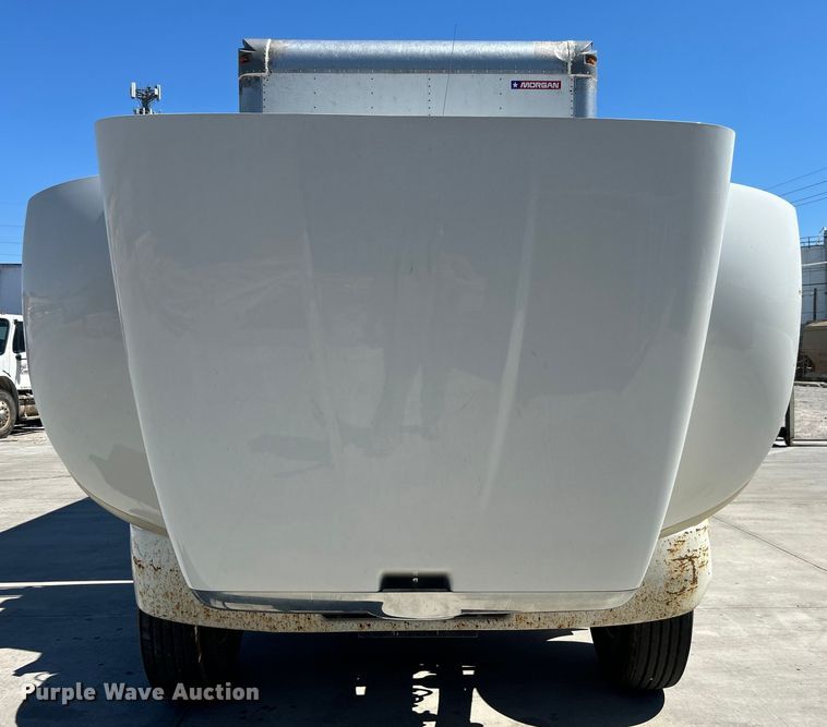 image for item DO1049 2016 Peterbilt  330 box truck