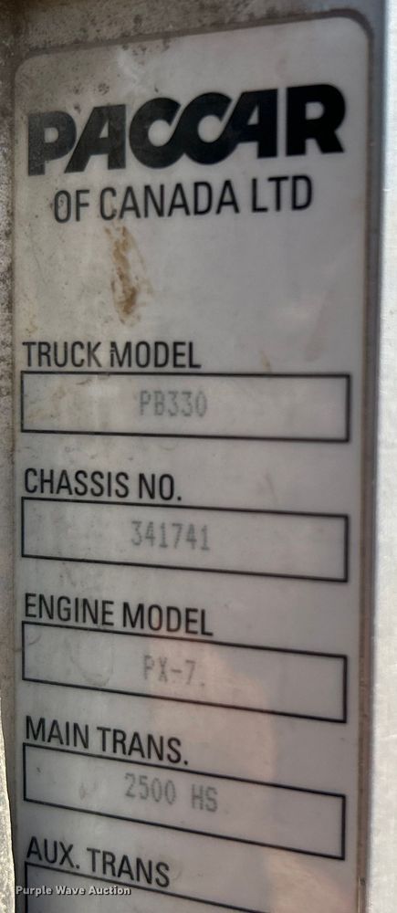 image for item DO1049 2016 Peterbilt  330 box truck