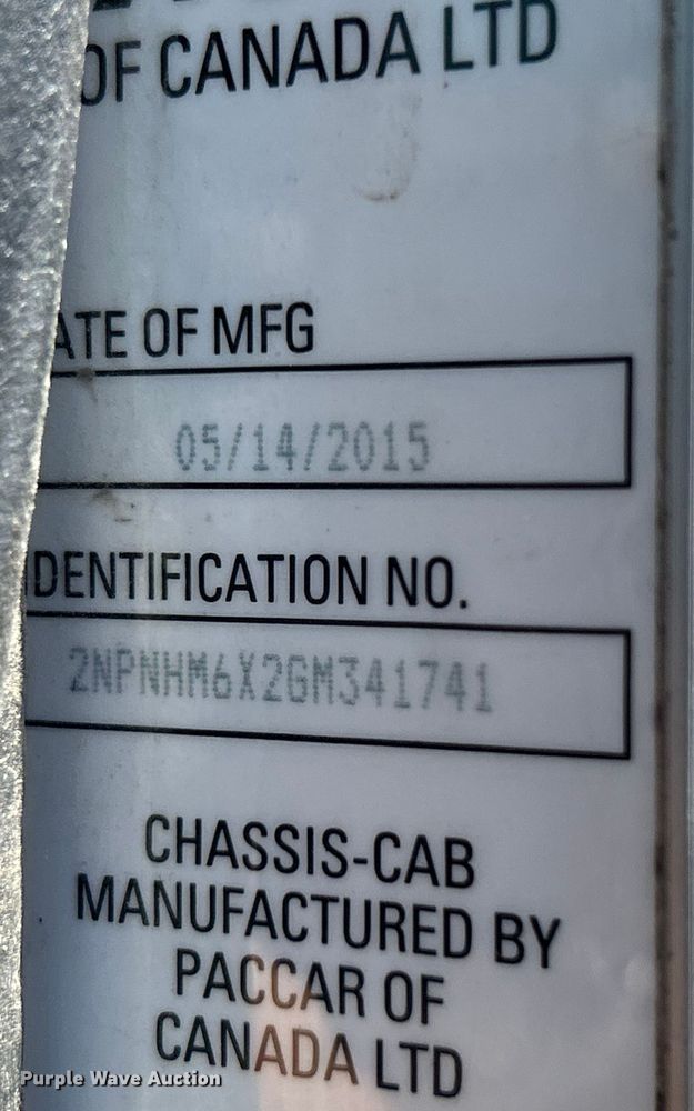 image for item DO1049 2016 Peterbilt  330 box truck