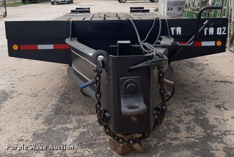 image for item DP2755 2005 Interstate 40DLA equipment trailer