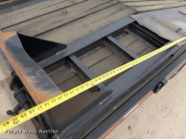 image for item DP2755 2005 Interstate 40DLA equipment trailer