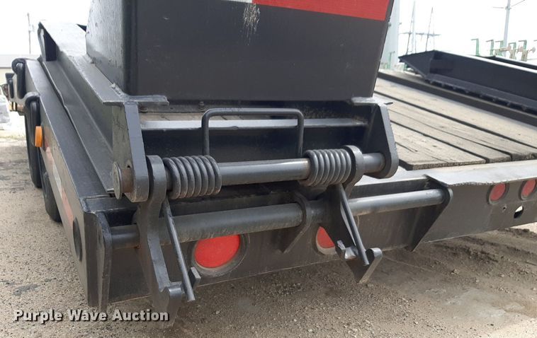 image for item DP2755 2005 Interstate 40DLA equipment trailer