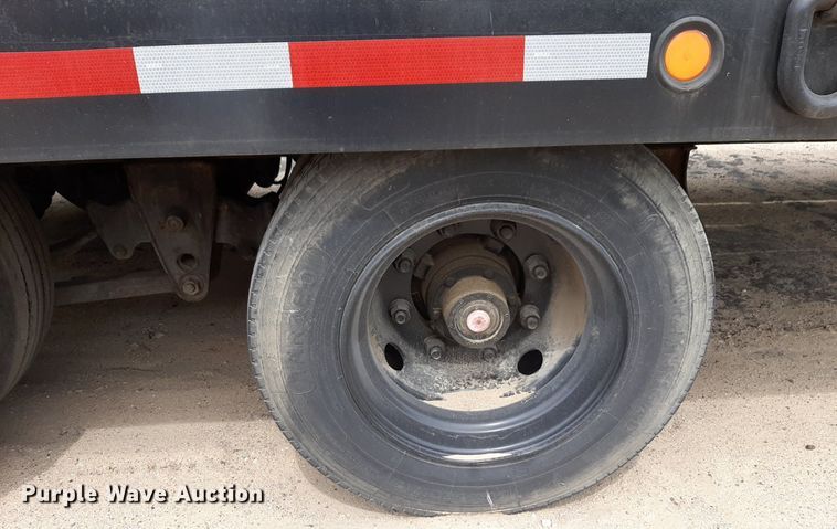 image for item DP2755 2005 Interstate 40DLA equipment trailer