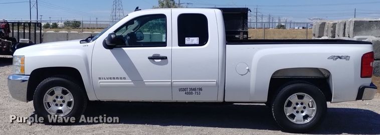 image for item DP3334 2012 Chevrolet Silverado 1500 Ext. Cab pickup truck