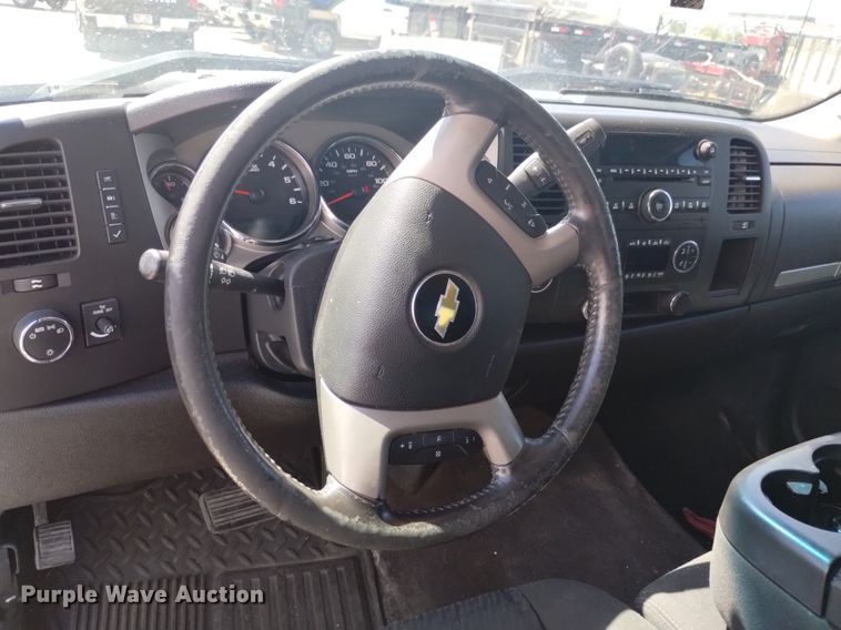 image for item DP3334 2012 Chevrolet Silverado 1500 Ext. Cab pickup truck