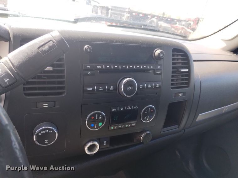 image for item DP3334 2012 Chevrolet Silverado 1500 Ext. Cab pickup truck